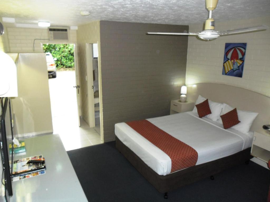 Mooloolaba Motel Room photo